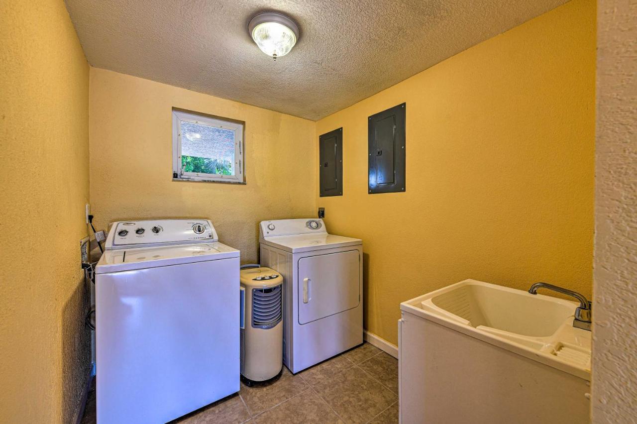 Lido Key Hideout With Patio And Yard And Walk To Beach! Sarasota Zewnętrze zdjęcie